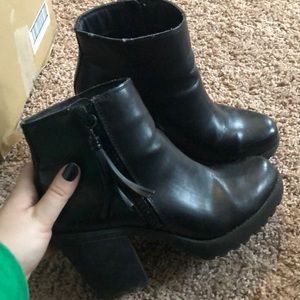 Black chunky ankle boots ✨